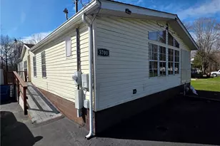 3700 Liberty Ave, Hubbard, OH 44425 - Photo 3