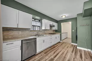 7647 McCreary Rd, Green Hills, OH 44131 - Photo 17