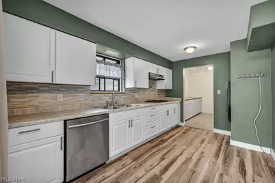 7647 McCreary Road, Green Hills, OH 44131 - Photo 21