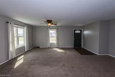 195 E Pennsylvania Avenue, Sebring, OH 44672 - Photo 13