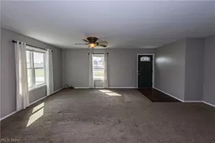 195 E Pennsylvania Ave, Sebring, OH 44672 - Photo 13