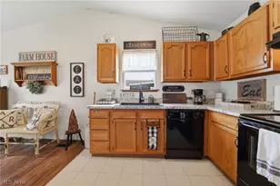 5206 University Dr, Geneva, OH 44041 - Photo 9