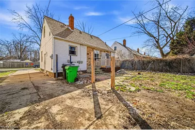 406 E 274th Street, Euclid, OH 44132 - Photo 33