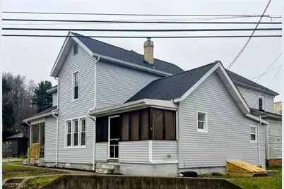 525 E High Street, Uhrichsville, OH 44683 - Photo 3