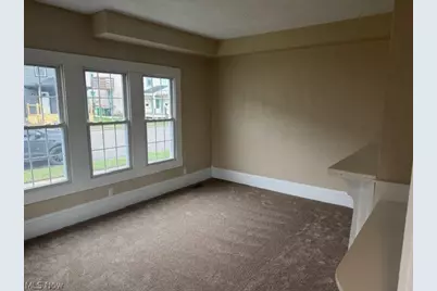 525 E High Street, Uhrichsville, OH 44683 - Photo 9