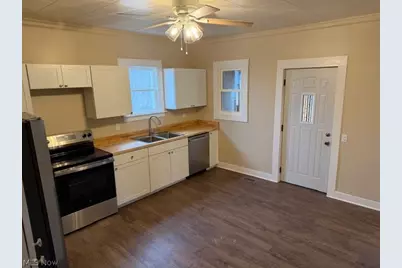 525 E High Street, Uhrichsville, OH 44683 - Photo 7