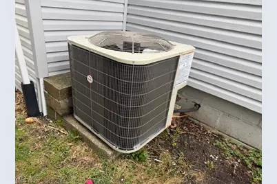 525 E High Street, Uhrichsville, OH 44683 - Photo 27