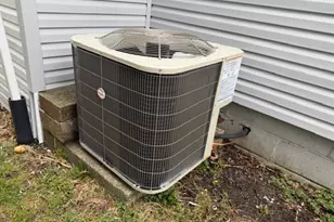 525 E High St, Uhrichsville, OH 44683 - Photo 27