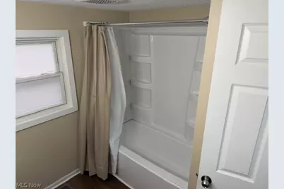 525 E High Street, Uhrichsville, OH 44683 - Photo 15