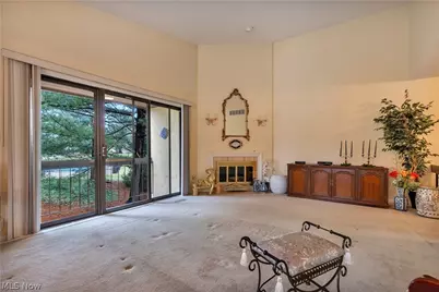 585 Hampton Ridge Drive, Akron, OH 44313 - Photo 9