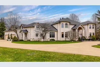 25 Brandon Court, Moreland Hills, OH 44022 - Photo 3