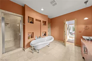 25 Brandon Ct, Moreland Hills, OH 44022 - Photo 37