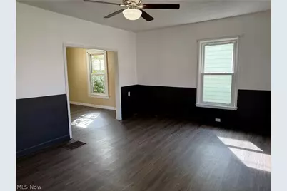 717 N Dawson Street, Uhrichsville, OH 44683 - Photo 5