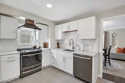 4121 W 158th Street, Loveland, OH 44135 - Photo 3