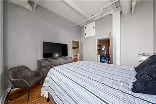 1133 W 9th St, Loveland, OH 44113 - Photo 23