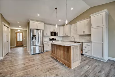 763 Fernsell, Strasburg, OH 44680 - Photo 5