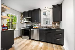 3750 Bainbridge Rd, Cleveland Heights, OH 44118 - Photo 9