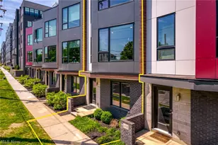 1240 W 70th St, Loveland, OH 44102 - Photo 3