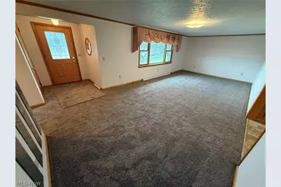 1728 State Route 39 NE, New Philadelphia, OH 44663 - Photo 3