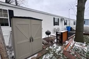 37223 Euclid Ave, Willoughby, OH 44094 - Photo 3