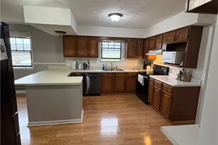 10380 Quarry Rd, Amherst, OH 44001 - Photo 7