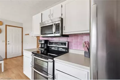 134 Hazelwood Avenue, Barberton, OH 44203 - Photo 13