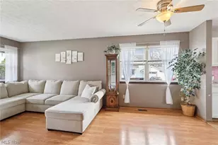 134 Hazelwood Ave, Barberton, OH 44203 - Photo 9