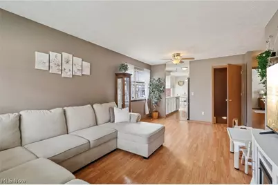 134 Hazelwood Avenue, Barberton, OH 44203 - Photo 7