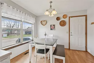 134 Hazelwood Ave, Barberton, OH 44203 - Photo 17