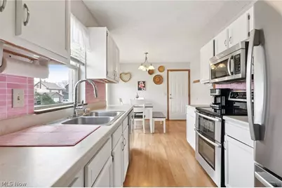 134 Hazelwood Avenue, Barberton, OH 44203 - Photo 11