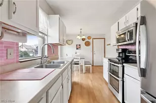 134 Hazelwood Ave, Barberton, OH 44203 - Photo 11