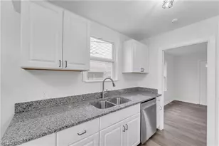 1511 E 196th St, Euclid, OH 44117 - Photo 9