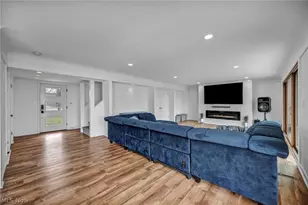 32321 Lakeshore Blvd, Willowick, OH 44095 - Photo 7