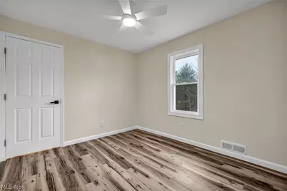 14244 Atwater Avenue NE, Alliance, OH 44601 - Photo 33