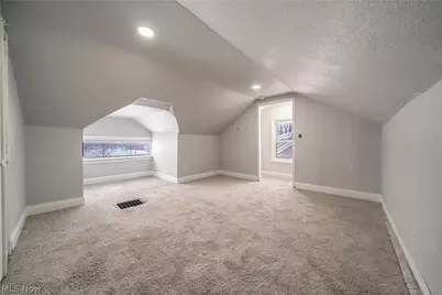 17005 Mapleboro Avenue, Maple Heights, OH 44137 - Photo 21