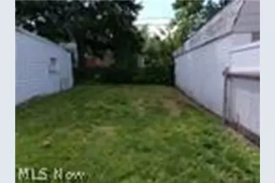 12405 Emery Avenue, Loveland, OH 44135 - Photo 19