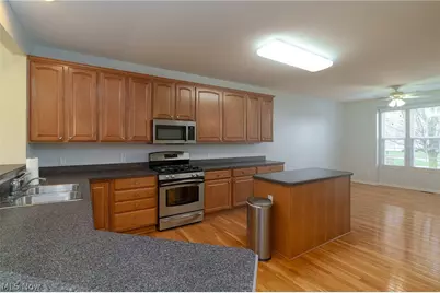 9119 Chatham Circle, North Ridgeville, OH 44039 - Photo 11