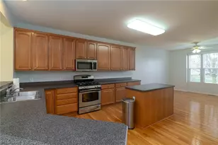 9119 Chatham Cir, North Ridgeville, OH 44039 - Photo 11