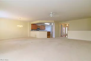 9119 Chatham Cir, North Ridgeville, OH 44039 - Photo 7