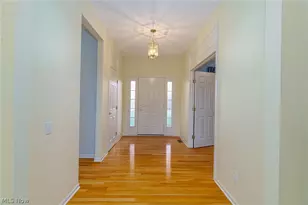 9119 Chatham Cir, North Ridgeville, OH 44039 - Photo 5