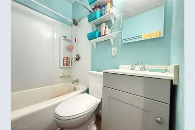 1068 Easton Drive, Akron, OH 44310 - Photo 17