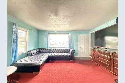 1068 Easton Drive, Akron, OH 44310 - Photo 5