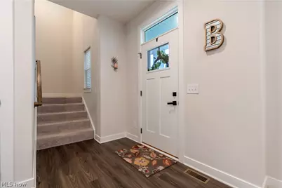 3349 Stoneleigh Road NE, Canton, OH 44721 - Photo 3