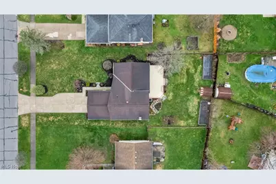 29400 Vita Lane, North Olmsted, OH 44070 - Photo 35