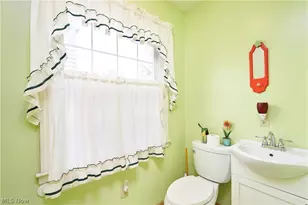 2491 8th St, Cuyahoga Falls, OH 44221 - Photo 11