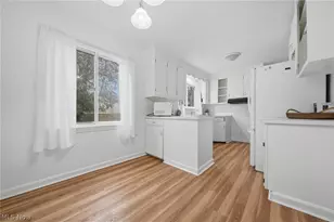 163 E Ford Ave, Barberton, OH 44203 - Photo 11