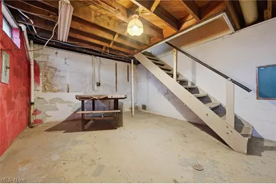 163 E Ford Avenue, Barberton, OH 44203 - Photo 29