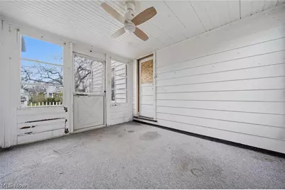 163 E Ford Avenue, Barberton, OH 44203 - Photo 35