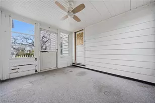 163 E Ford Ave, Barberton, OH 44203 - Photo 35