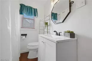 163 E Ford Ave, Barberton, OH 44203 - Photo 15